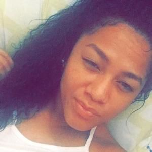 Meet your Posher, Dinalyn