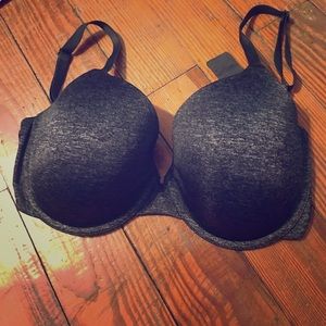 Victoria's Secret Tshirt bra