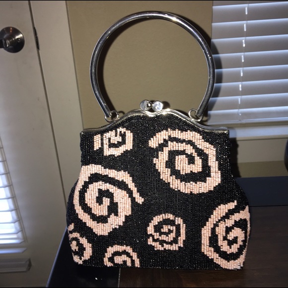 Vintage Evening Bag make me an reasonable offer‼️ - Picture 1 of 3