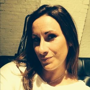 Meet your Posher, Debra