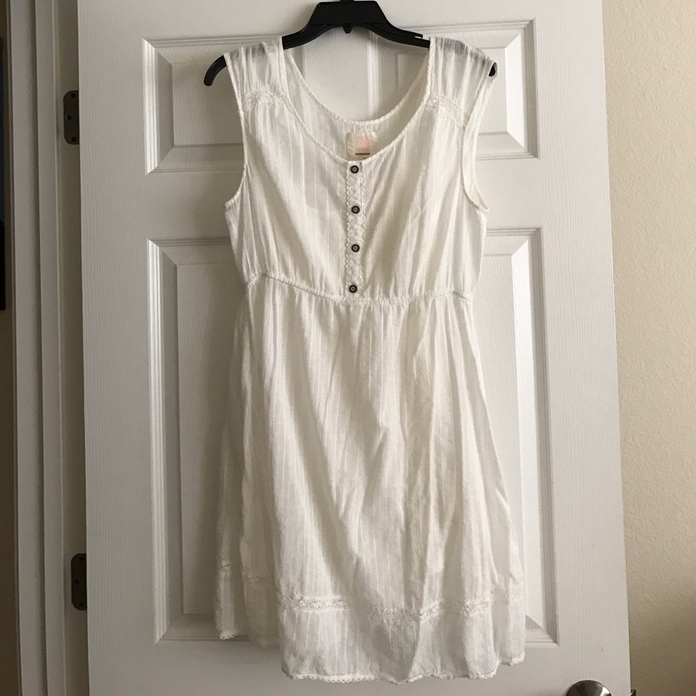 White dress with great details