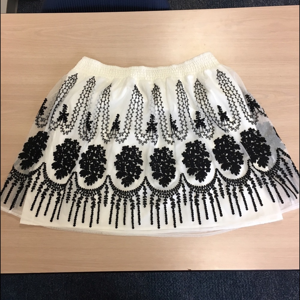 PHILOSOPHY Black and white skirt XL