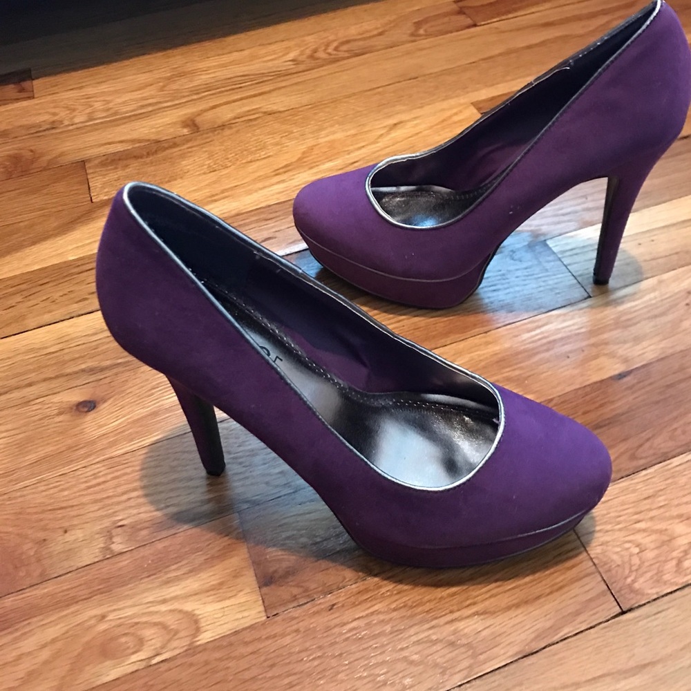 Purple heels 7 1/2