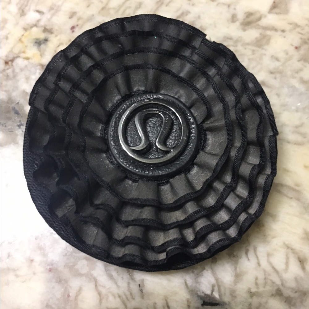 Rare Lululemon Magnetic Flower Reflector