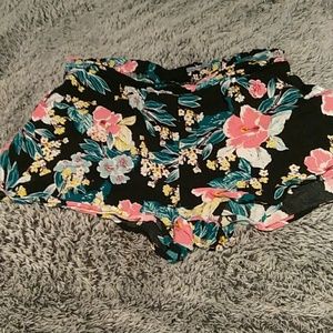 High waisted stretchy shorts