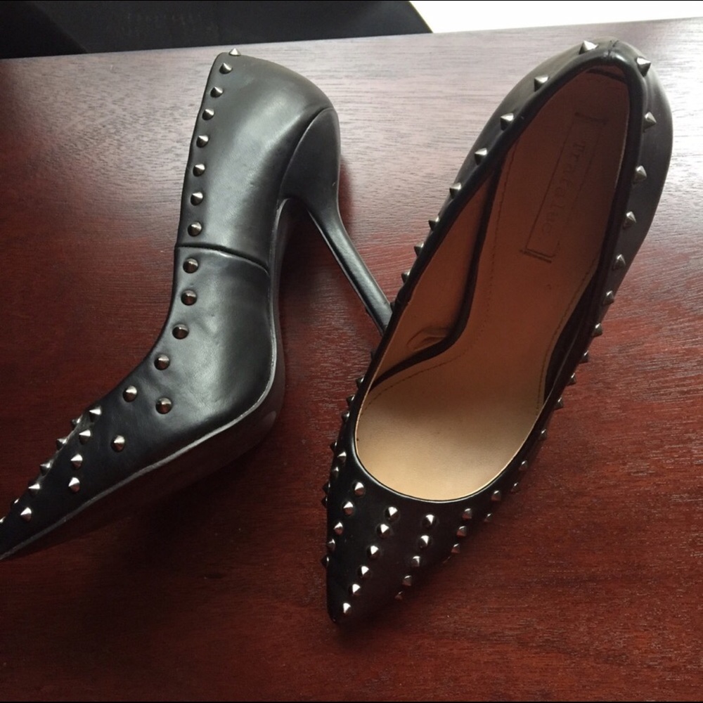 Zara studded pumps