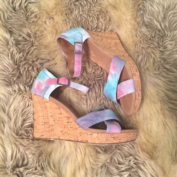 TOMS Shoes - Toms wedges BNWOT