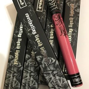 Kat von d liquid Matte lipstick 💄 Lovesick