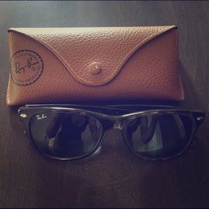 Women's Ray-Ban Wayfarer Sunglasses
