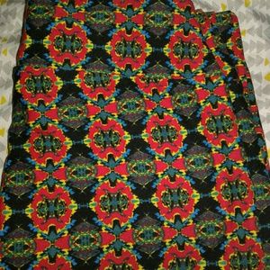 OS leggings and red shirt