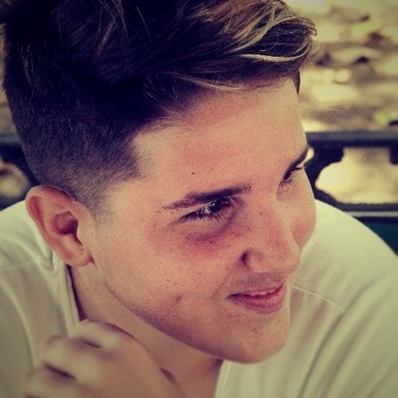 Meet your Posher, Julio cesar - Picture 1 of 1