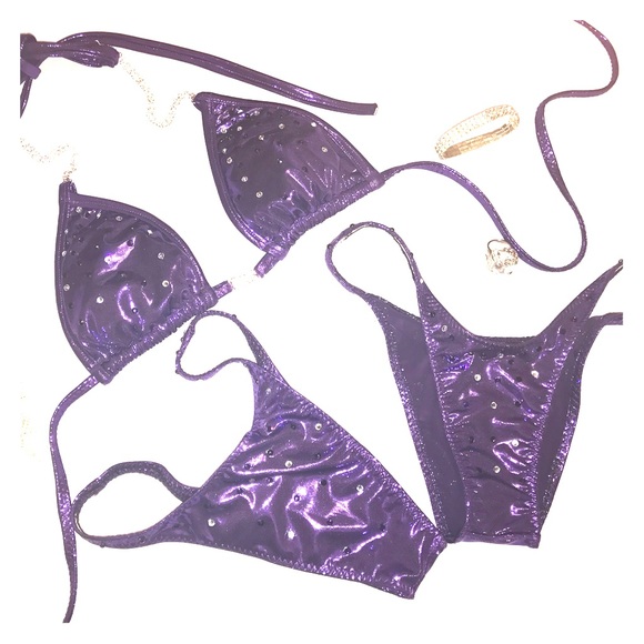 Figure competition suit