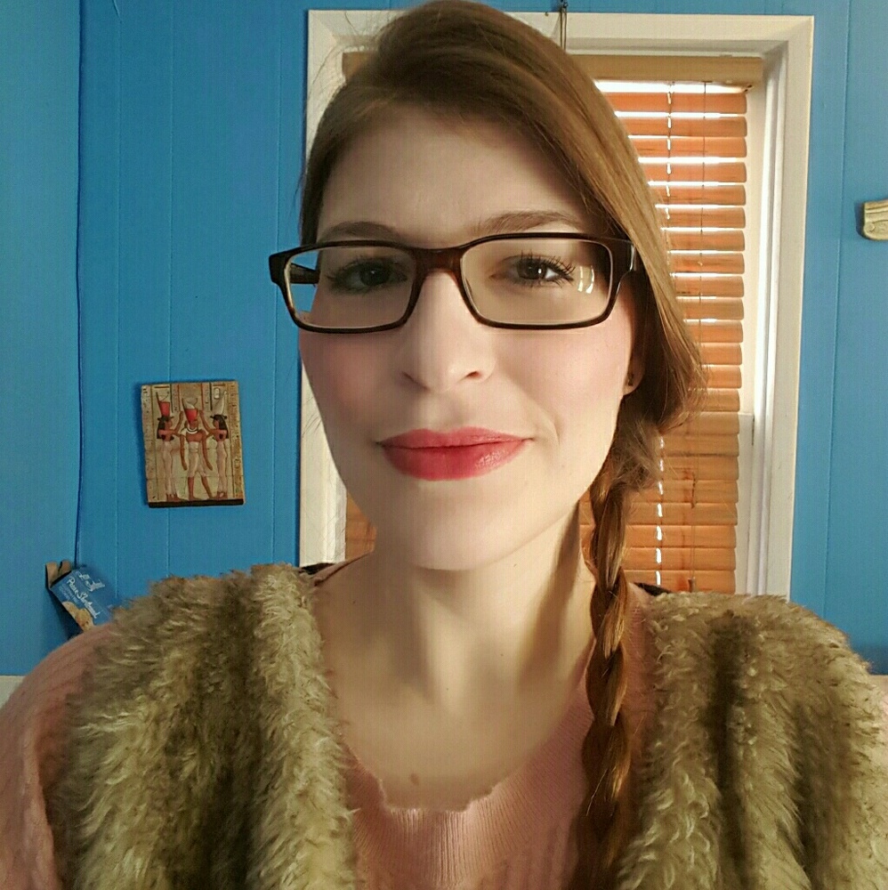 Meet your Posher, Laura