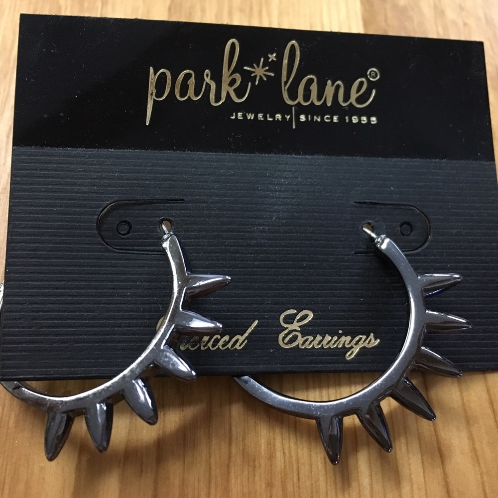 Park Lane Black Spike Earings