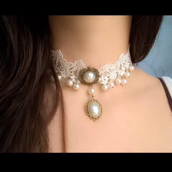 #A38 Elegant Vintage Style Pearl Lace Choker - Picture 1 of 5