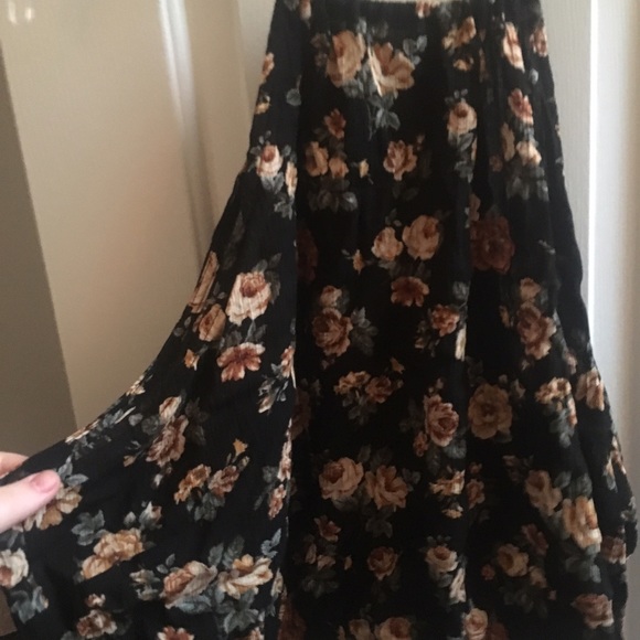 Forever 21 + Crop Tops ($8 for one, $15 for both) - Picture 3 of 8