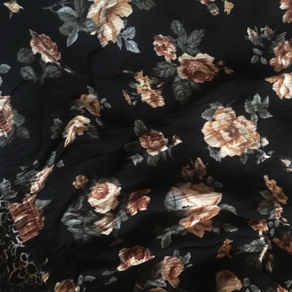 Forever 21 + Crop Tops ($8 for one, $15 for both) - Picture 7 of 8