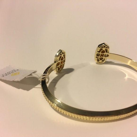 Kendra Scott Elton Cuff gold bracelet Brown Pearl - Picture 2 of 4