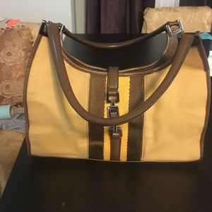 💯Gucci💯. Any offers are welcome 👌🏼