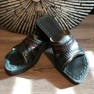 Nine West tribal slides