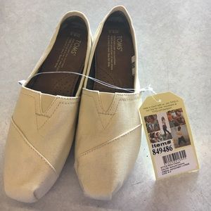 Toms shoes