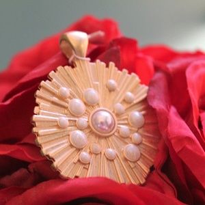 New Gold Pendant with pearly accents