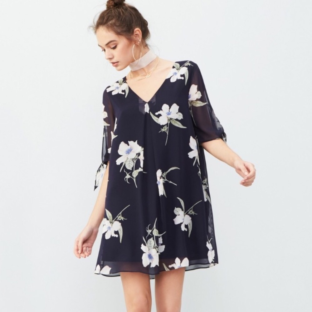 Soprano Jules Split Sleeve Floral Dress
