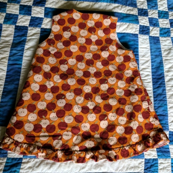 Adorable corduroy apple jumper - Picture 2 of 3