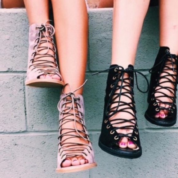jeffrey campbell cors bootie
