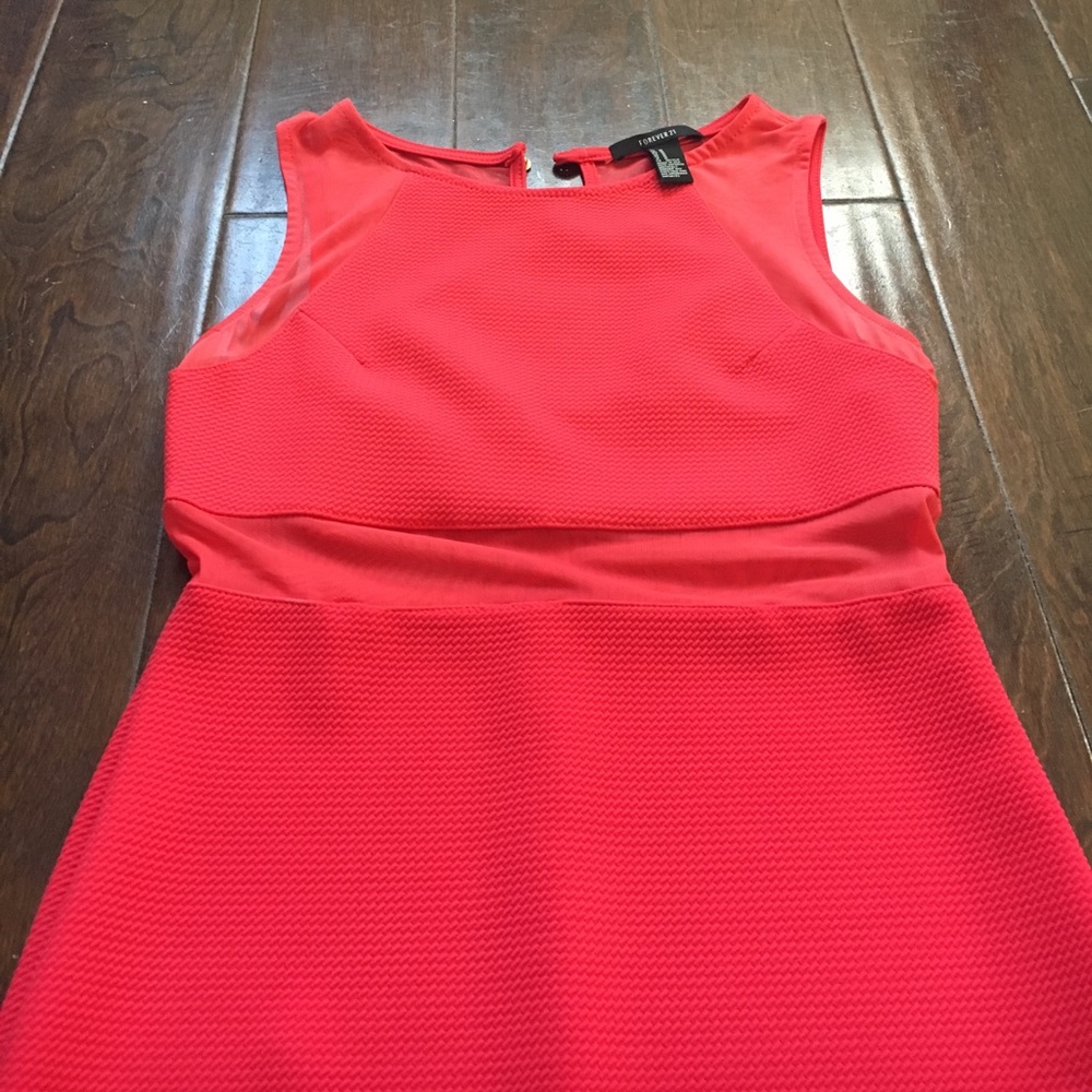 Red mini ๐ - Picture 2 of 5