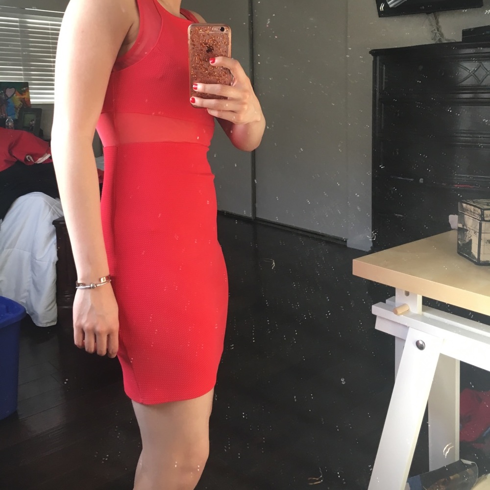 Red mini ๐ - Picture 4 of 5