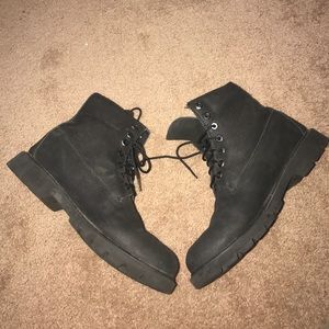 😍💣 Black Timbs