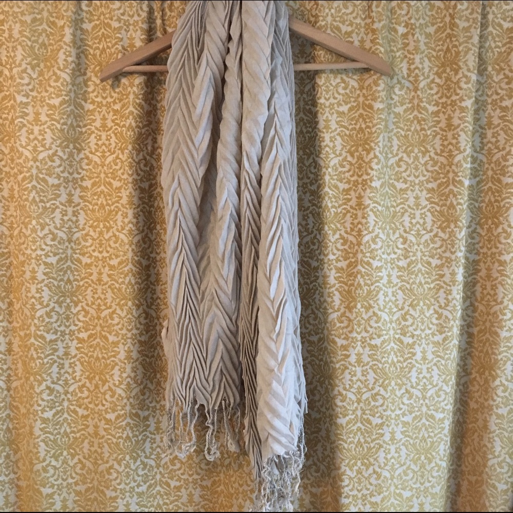Zig Zag Textured Scarf NWOT