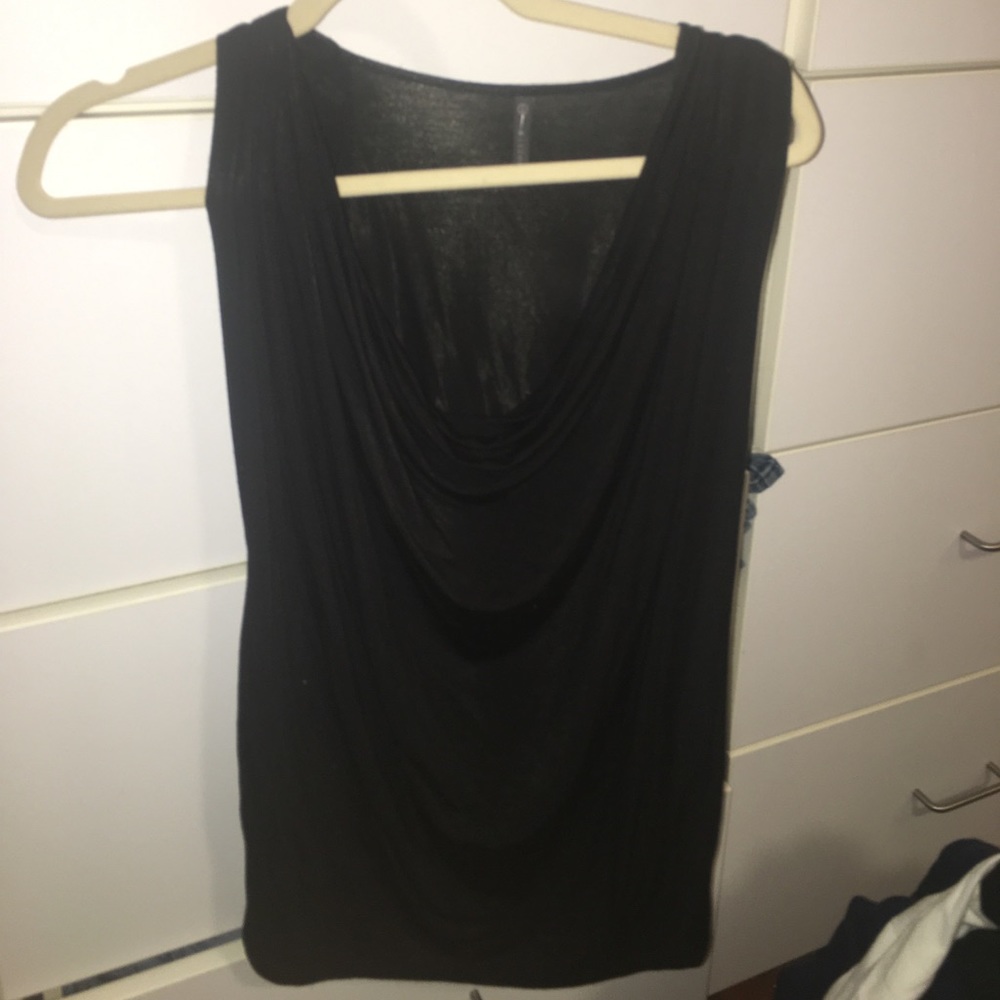 Scooped and droop neck tank
