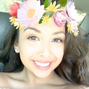 Meet your Posher, Alexiz