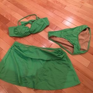 Swim coordinates. Pistachio.