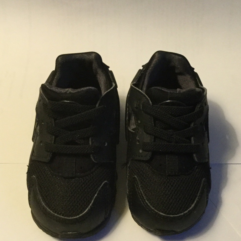 Nike size 5 shoes