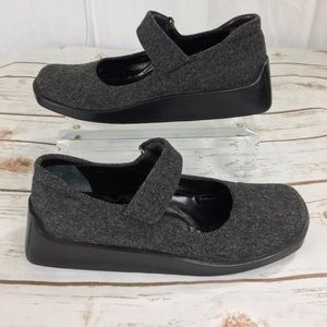 90s Prada Mary Janes Vintage 37 Chunky platform