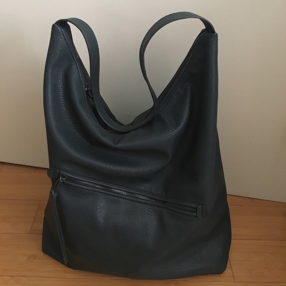 BCBG HUGE weekender Tote duffel travel bag