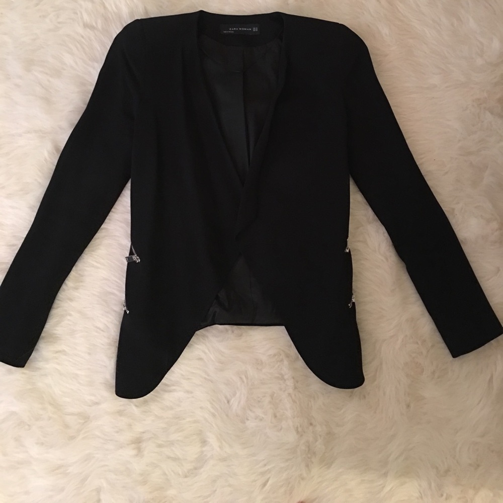 Black Zara blazer