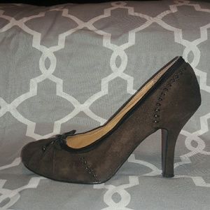 Brown suede pumps