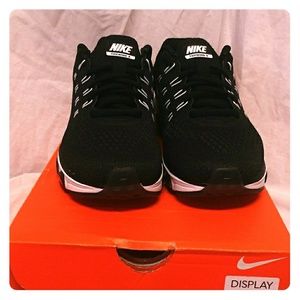 Nikes tailwind 8