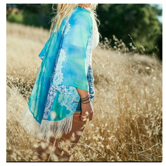 💖ONE LEFT SIZE L💖Blue Kimono with white tassels - Picture 2 of 7
