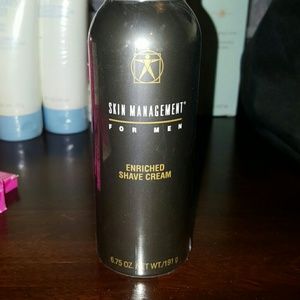 Skin management shaving cream for men