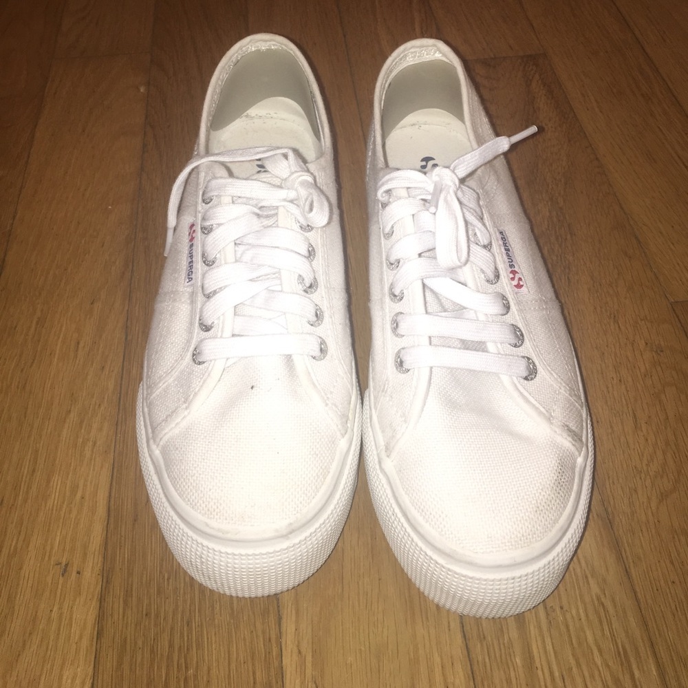 Platform white supergas