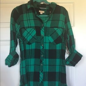 NWT green plaid shirt