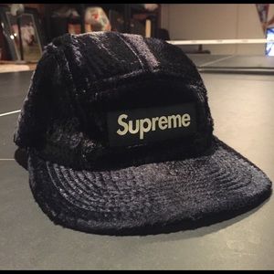 Supreme camp cap velvet/croc
