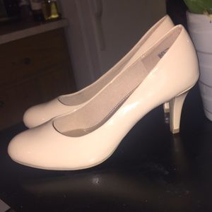 Nude Low high heel