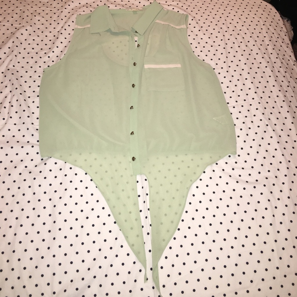 Mine Green Blouse SZ: L