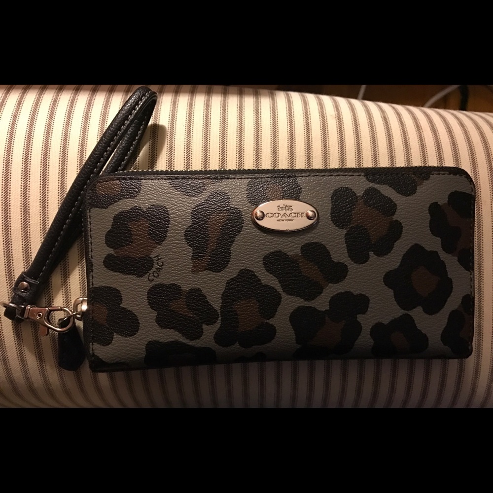 Coach Brown/Gray Ocelot Wristlet Zip Wallet